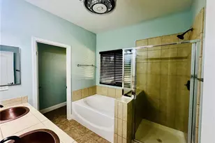 2404 Sosa Dr, Bakersfield, CA 93313 - Photo 16