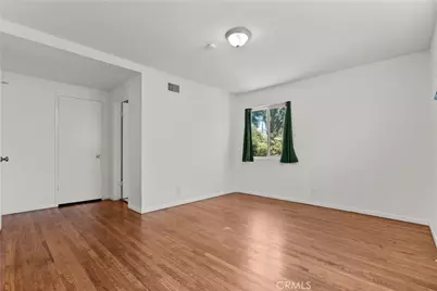 10048 Swinton Avenue, Granada Hills, CA 91343 - Photo 26