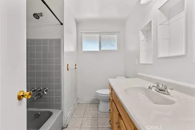 10048 Swinton Avenue, Granada Hills, CA 91343 - Photo 18