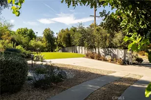 19950 Collier St, Woodland Hills, CA 91364 - Photo 52