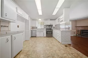 5200 Entrar Dr Spc 32, Palmdale, CA 93551 - Photo 12