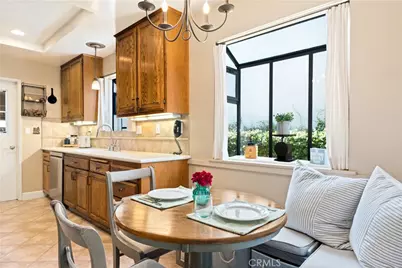 33 N Madrid, Newbury Park, CA 91320 - Photo 8
