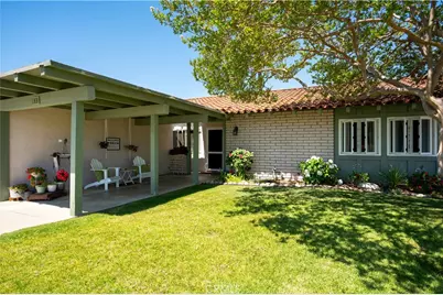 33 N Madrid, Newbury Park, CA 91320 - Photo 2