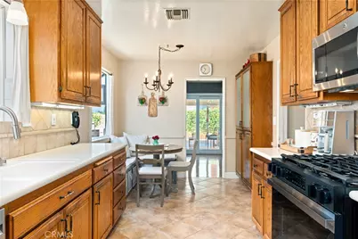 33 N Madrid, Newbury Park, CA 91320 - Photo 10