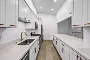 5805 Whitsett Ave, Valley Village, CA 91607 - Photo 12