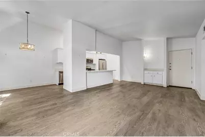 5805 Whitsett Avenue #201, Valley Village, CA 91607 - Photo 6
