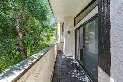 5805 Whitsett Avenue #201, Valley Village, CA 91607 - Photo 8