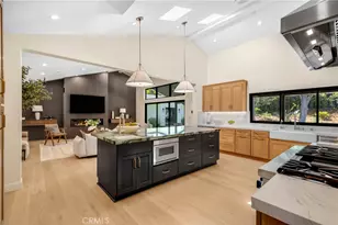 5200 Armida Dr, Woodland Hills, CA 91364 - Photo 14