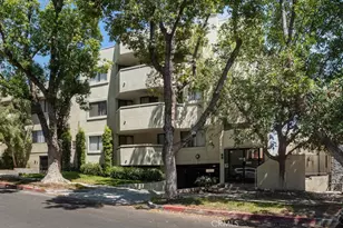 554 E San Jose, Burbank, CA 91501 - Photo 2