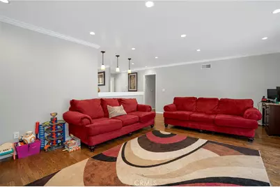 13719 Gavina Avenue, Sylmar, CA 91342 - Photo 4