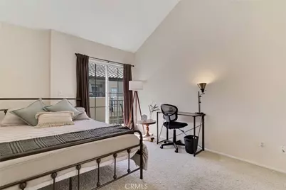 24107 Del Monte, Valencia, CA 91355 - Photo 2