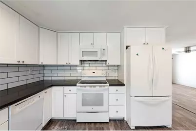 22242 Germain St #7, Chatsworth, CA 91311 - Photo 8