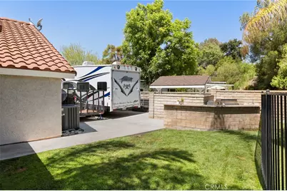25526 Newcastle Court, Saugus, CA 91350 - Photo 32