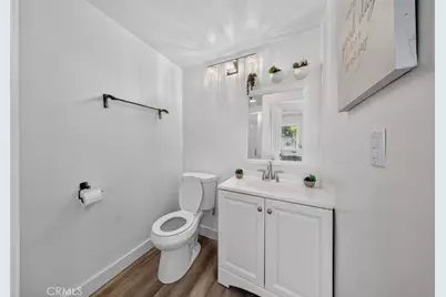7959 Bothwell Road, Reseda, CA 91335 - Photo 52