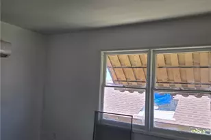 208 Brink Dr, Bakersfield, CA 93304 - Photo 10