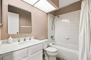 18360 Collins St, Tarzana, CA 91356 - Photo 30