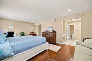18360 Collins St, Tarzana, CA 91356 - Photo 22