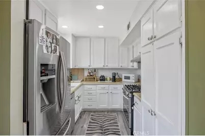 27068 Hidaway #7, Canyon Country, CA 91351 - Photo 10