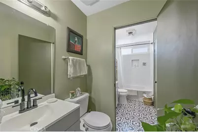 27068 Hidaway #7, Canyon Country, CA 91351 - Photo 14