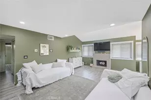 27068 Hidaway, Canyon Country, CA 91351 - Photo 4