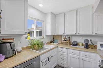 27068 Hidaway #7, Canyon Country, CA 91351 - Photo 12