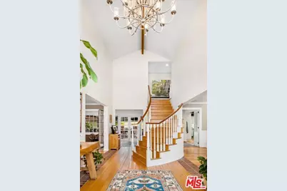 5255 Round Meadow Road, Hidden Hills, CA 91302 - Photo 2