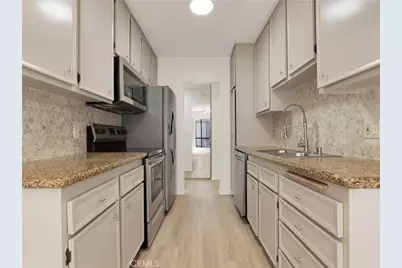 7300 Franklin Avenue #354, Los Angeles, CA 90046 - Photo 8