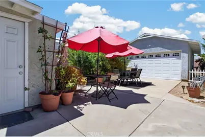 18809 Vanowen, Reseda, CA 91335 - Photo 6