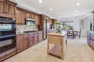 19501 Weeburn Ct, Tarzana, CA 91356 - Photo 6