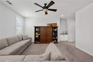 26425 Riverrock Way, Saugus, CA 91350 - Photo 32