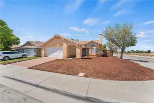 1645 E Kettering, Lancaster, CA 93535 - Photo 14