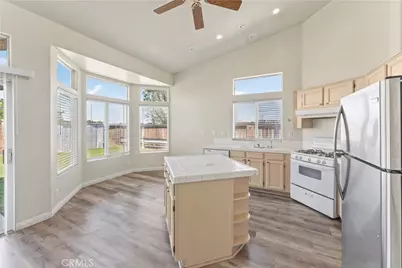 1645 E Kettering, Lancaster, CA 93535 - Photo 30