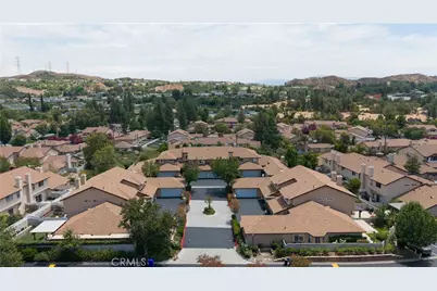 22914 Banyan Place #198, Saugus, CA 91390 - Photo 2