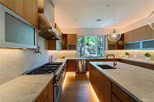 29462 Malibu View Ct, Agoura Hills, CA 91301 - Photo 14