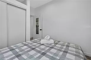 18952 Victory Blvd, Tarzana, CA 91335 - Photo 42