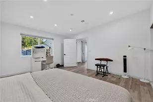 18952 Victory Blvd, Tarzana, CA 91335 - Photo 16
