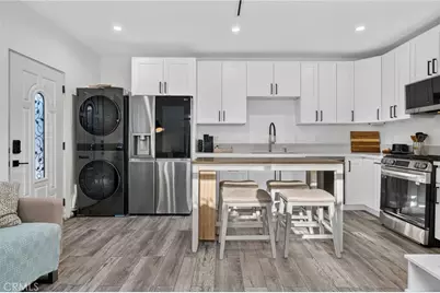 18952 Victory, Tarzana, CA 91335 - Photo 34