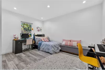 18952 Victory, Tarzana, CA 91335 - Photo 20