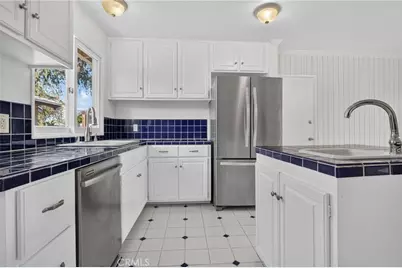 7928 Owensmouth, Canoga Park, CA 91304 - Photo 12
