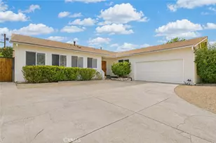 7928 Owensmouth, Canoga Park, CA 91304 - Photo 2