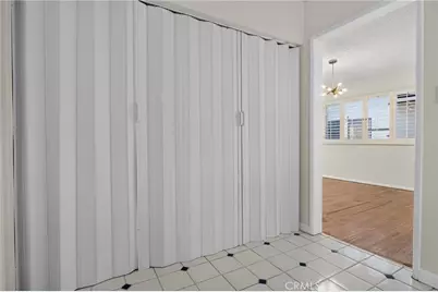 7928 Owensmouth, Canoga Park, CA 91304 - Photo 40