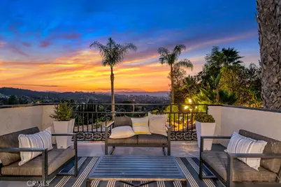 4525 Tenango Drive, Woodland Hills, CA 91364 - Photo 4