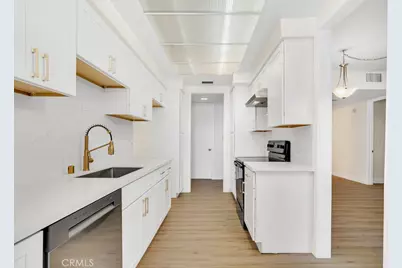 14530 Benefit Street #102, Sherman Oaks, CA 91403 - Photo 16
