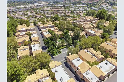 25114 Steinbeck Avenue #B, Stevenson Ranch, CA 91381 - Photo 44