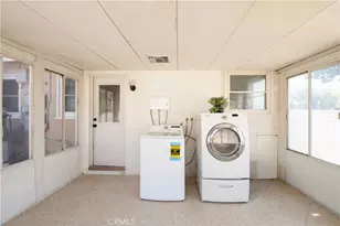 12560 Mineola, Pacoima, CA 91331 - Photo 22