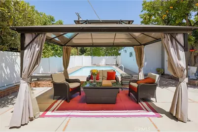 18813 Cantlay St, Reseda, CA 91335 - Photo 14