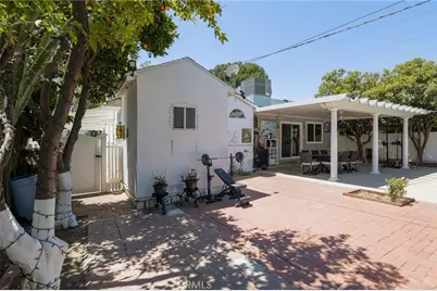 18813 Cantlay St, Reseda, CA 91335 - Photo 16