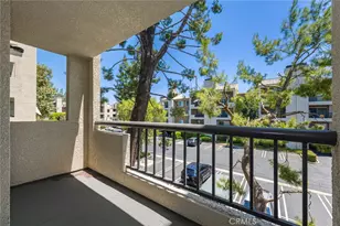 5500 Owensmouth, Woodland Hills, CA 91367 - Photo 14