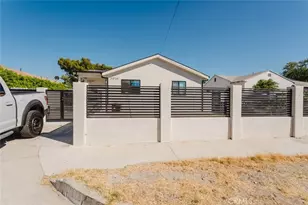 11026 Fleetwood St, Los Angeles, CA 91352 - Photo 2