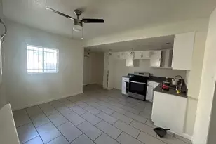 623 W 78th, Los Angeles, CA 90044 - Photo 8